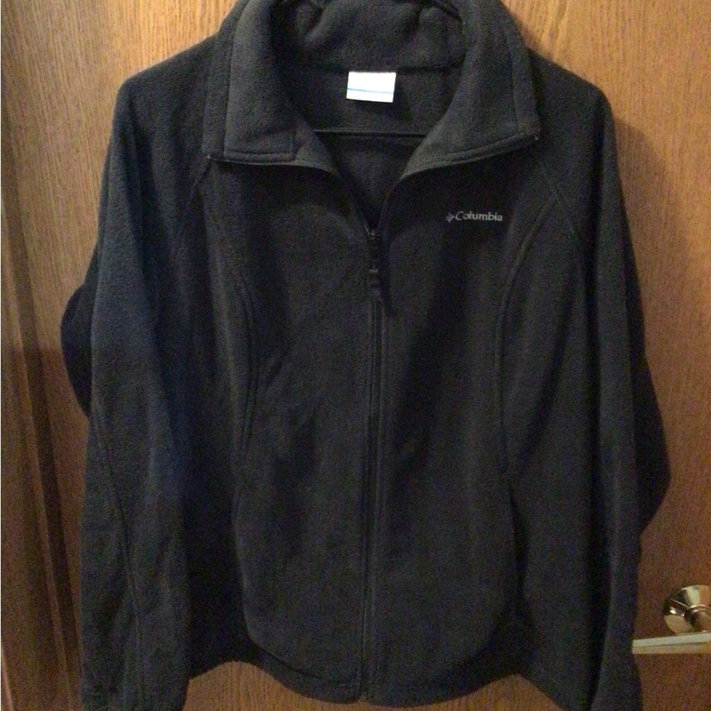 Columbia fleece jacket large women’s zipper front with pockets and
